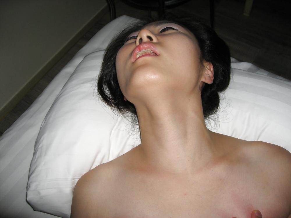 25P Busty korean girl