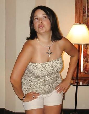 6P Housewife Has Some Private Fun