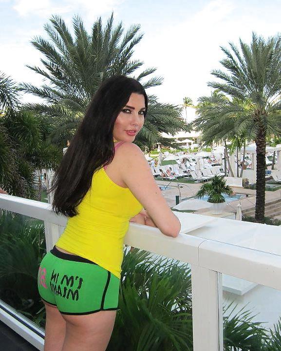 17P Arab beauty 1