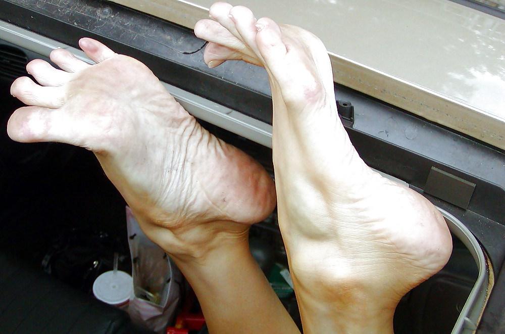 20P Dirty Feet To Tongue Wash