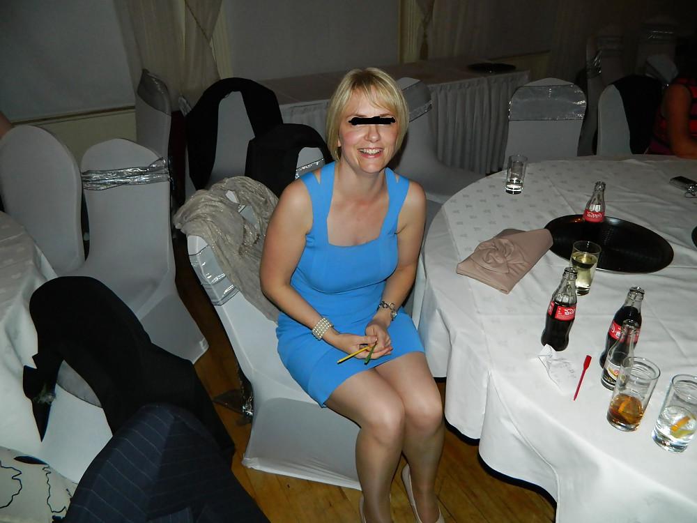 25P Mature Wife In Pantyhose and Stockings