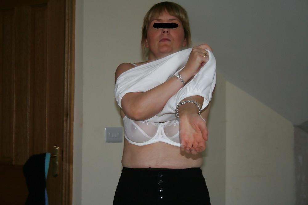 25P Mature Wife In Pantyhose and Stockings