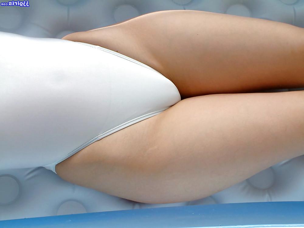 15P Wet swimsuit girls 6