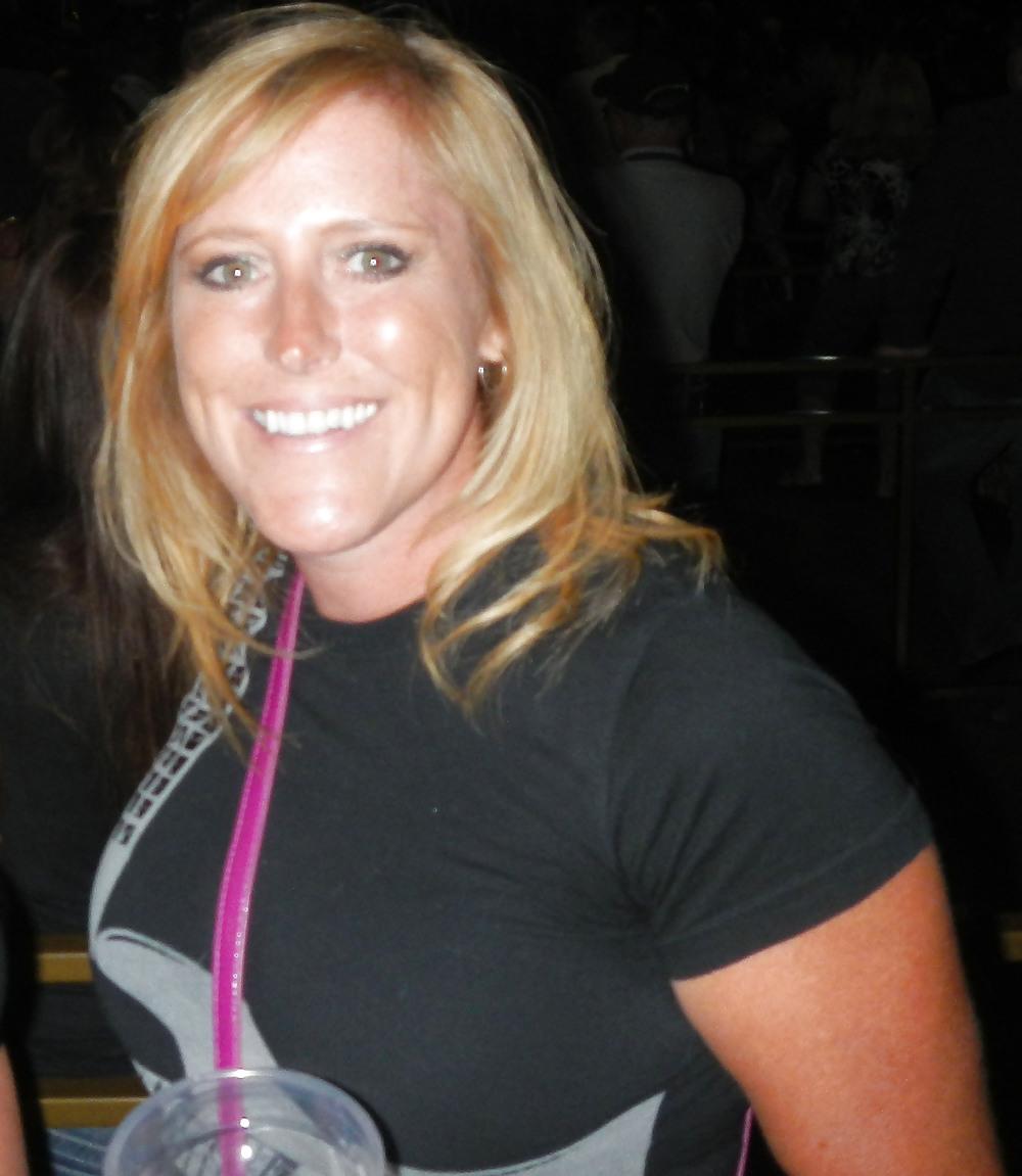 17P Busty Flickr Milf 4 (non-nude)