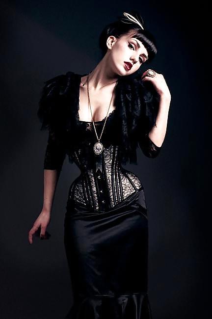 21P Corset 7!