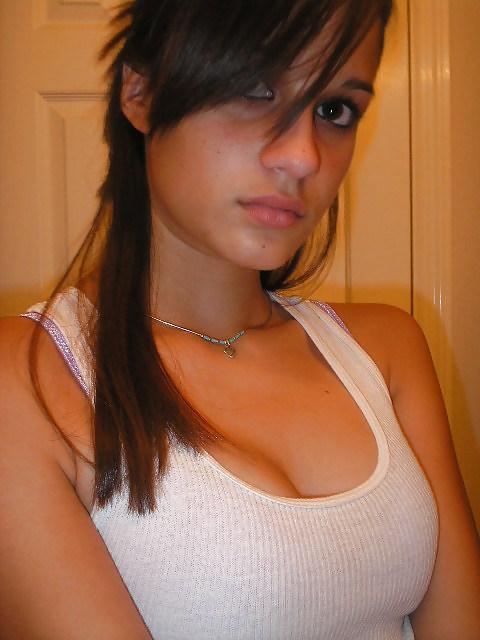 9P LITTLE WHORE