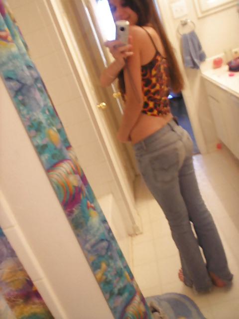 9P LITTLE WHORE
