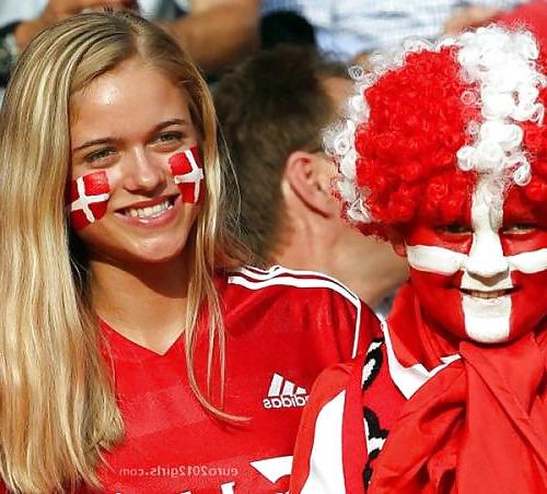 25P Eurogirls Much Better Than Ugly French Team by TROC