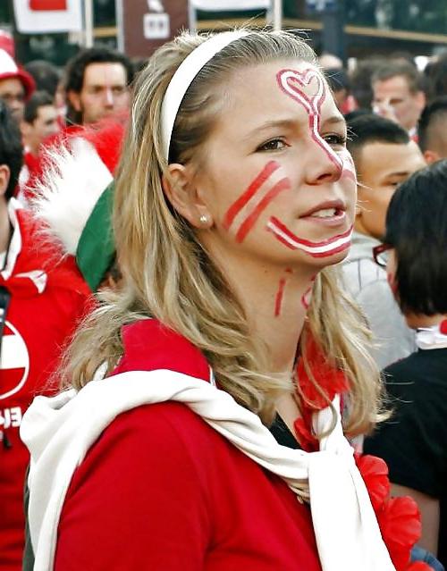 25P Eurogirls Much Better Than Ugly French Team by TROC