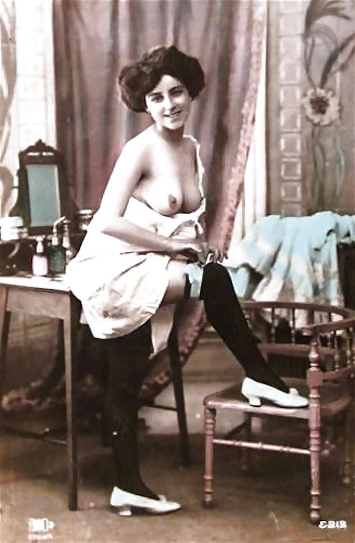 25P French Postcards
