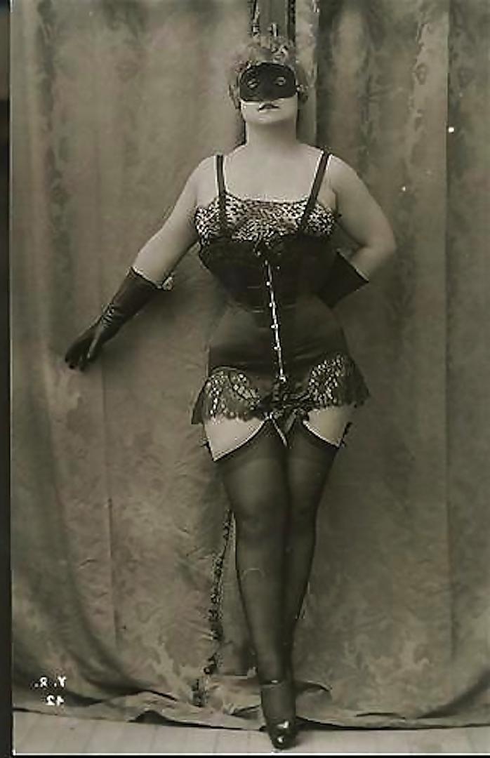 25P French Postcards