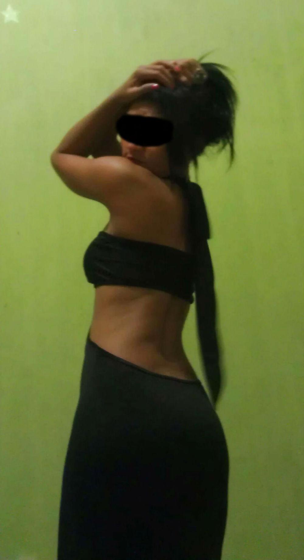 25P Indo little whore exhibition
