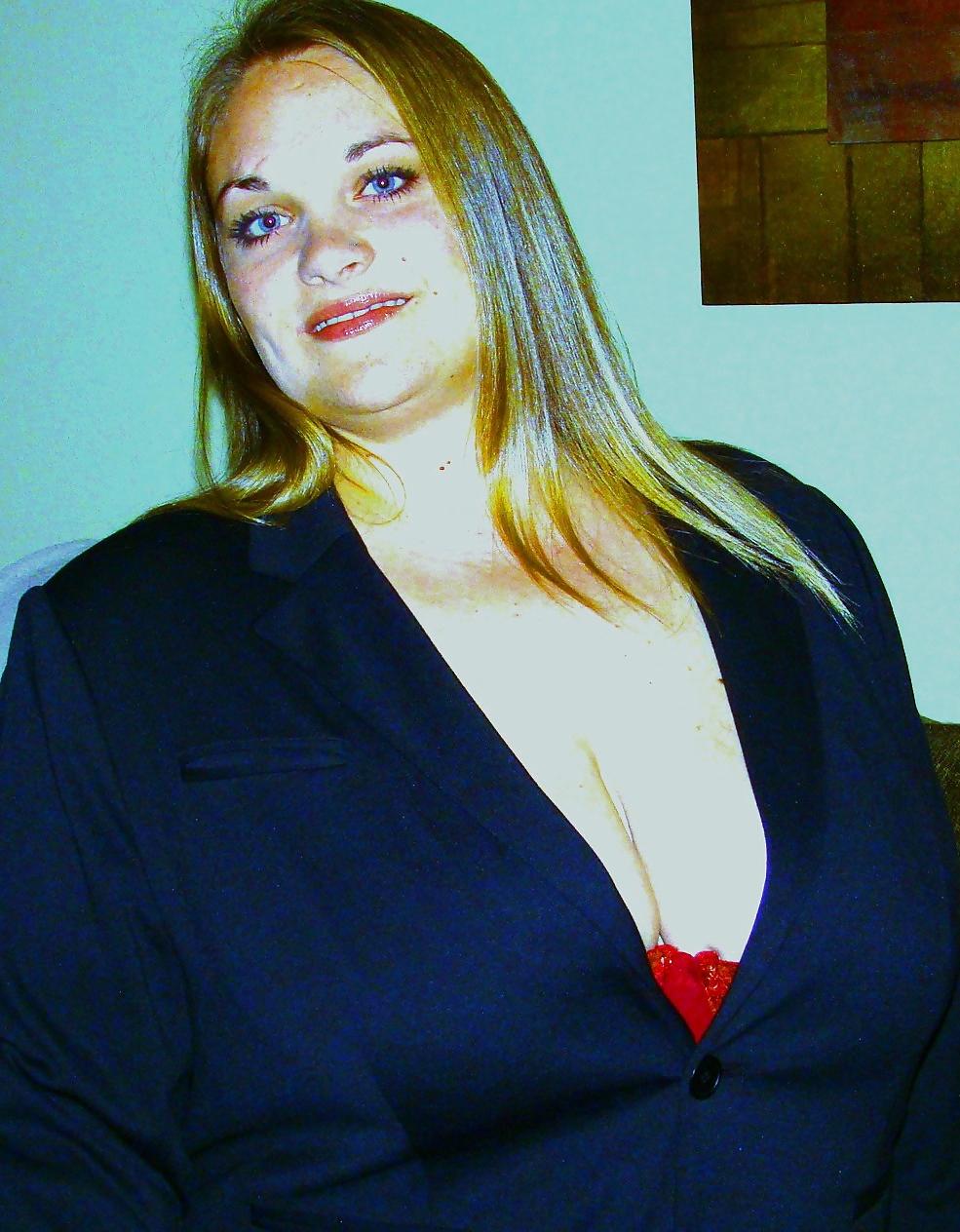 20P BUsty Milf