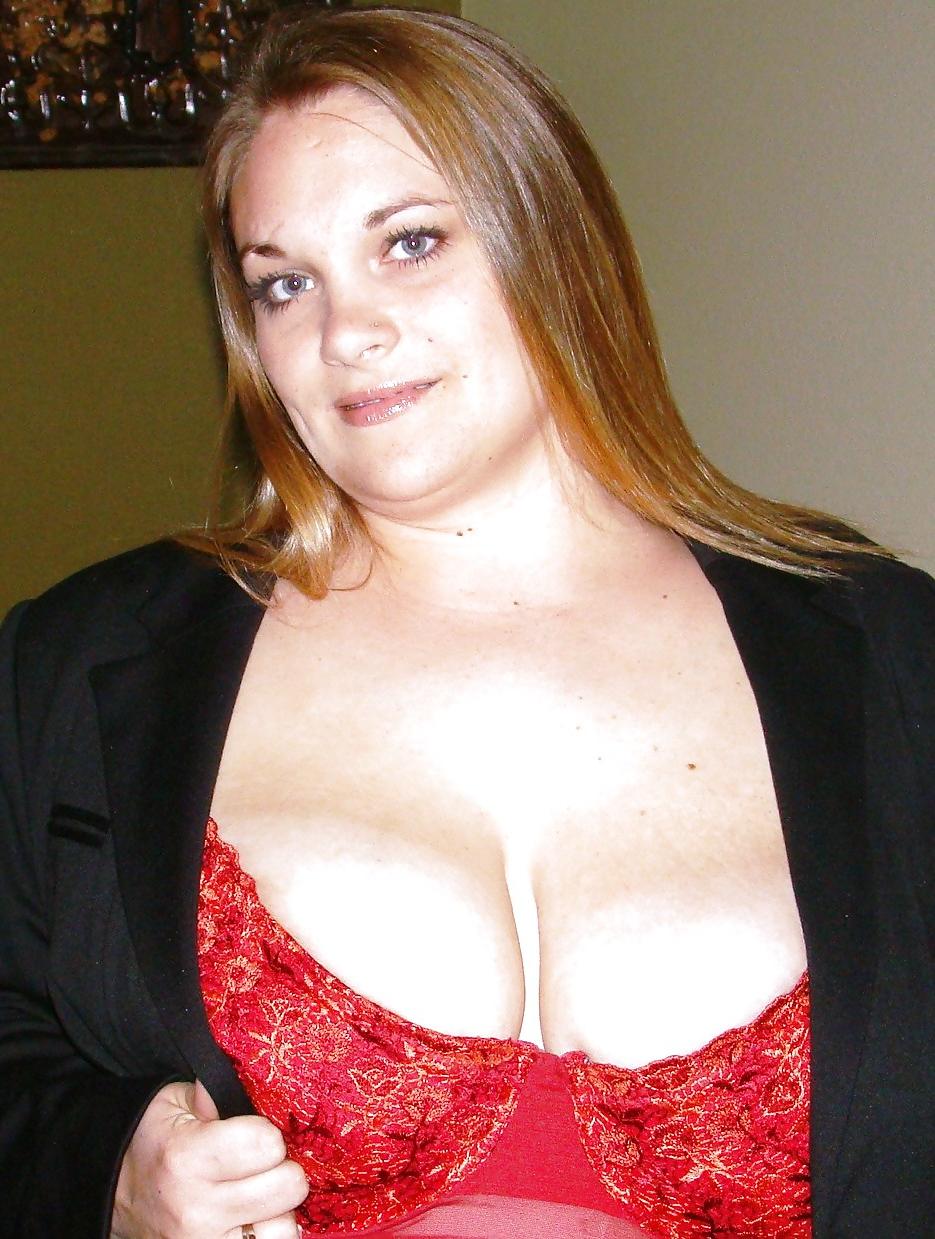 20P BUsty Milf