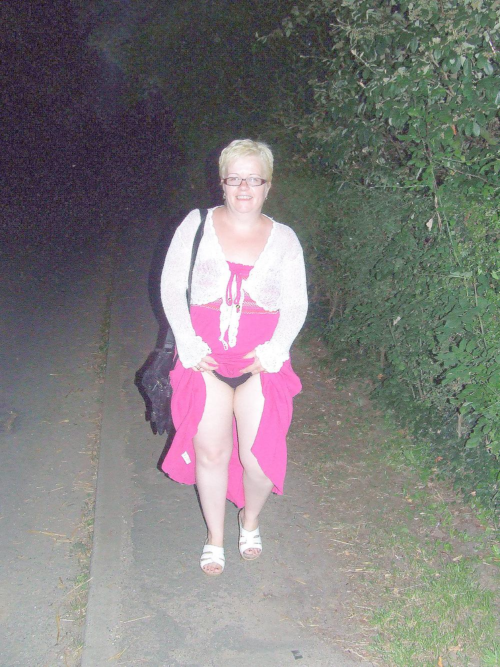 25P FRENCH MONIQUE OUTSIDE BY NIGHT