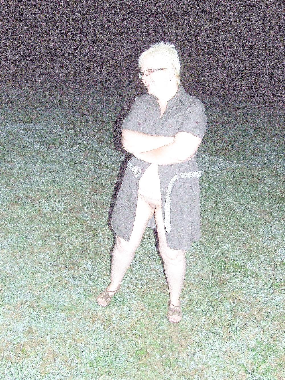 25P FRENCH MONIQUE OUTSIDE BY NIGHT