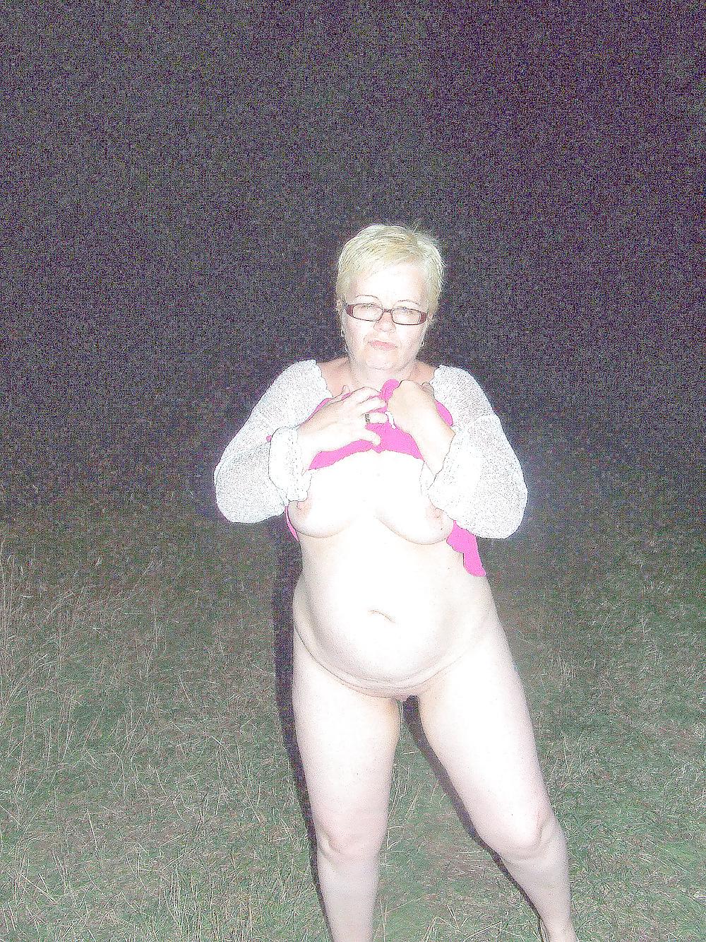 25P FRENCH MONIQUE OUTSIDE BY NIGHT
