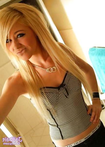 25P Loads of teen sluts