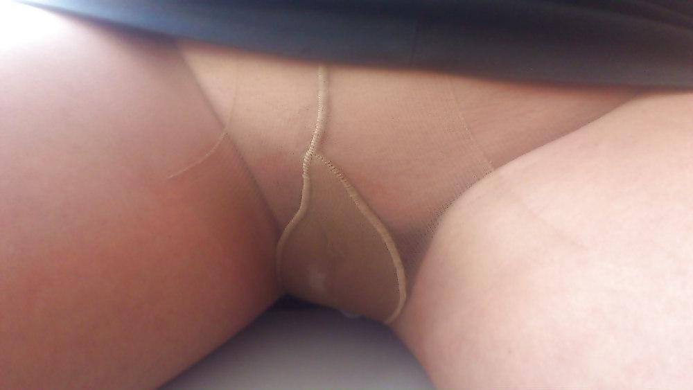 21P Pantyhose upskirt