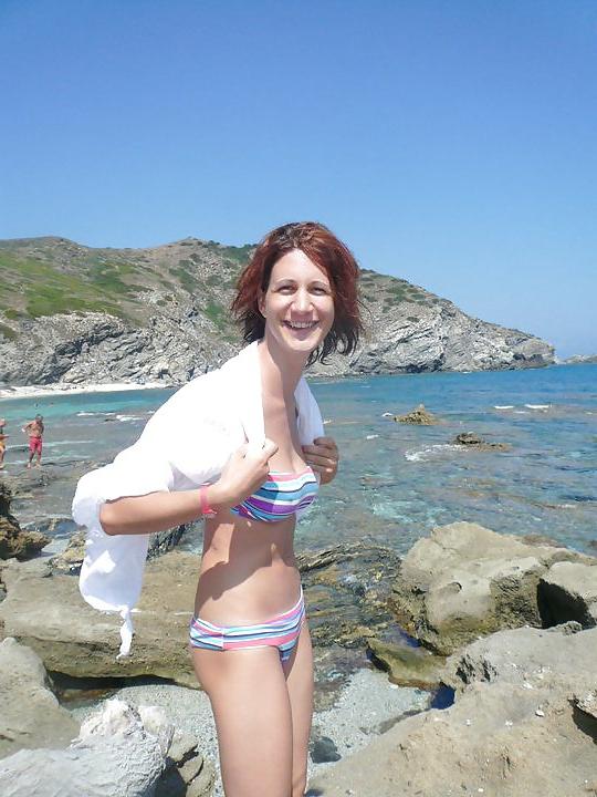 23P HORNY BEACH TEENS AND SLUTS 02 - DIRTY COMMENTS PLS