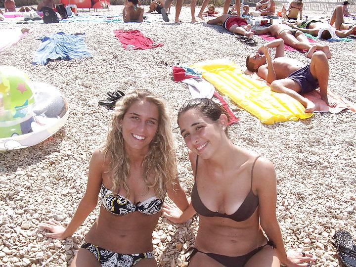23P HORNY BEACH TEENS AND SLUTS 02 - DIRTY COMMENTS PLS