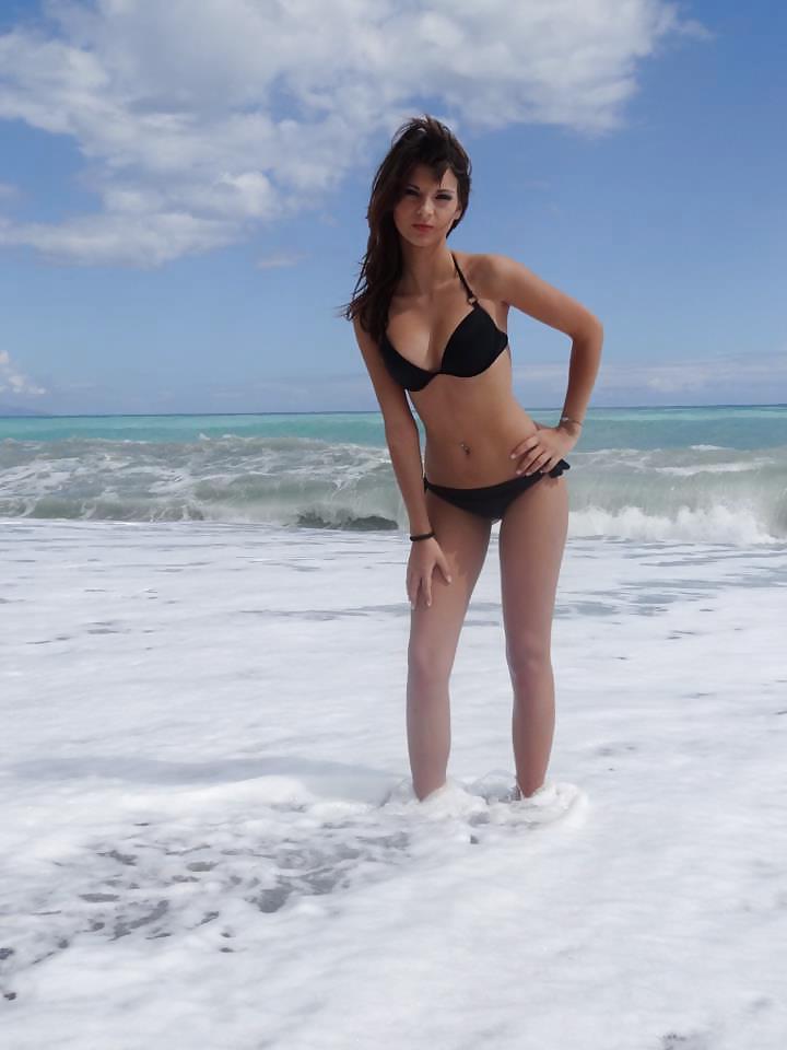 25P HORNY BEACH TEENS AND SLUTS 05- DIRTY COMMENTS PLS
