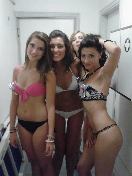 25P HORNY BEACH TEENS AND SLUTS 05- DIRTY COMMENTS PLS
