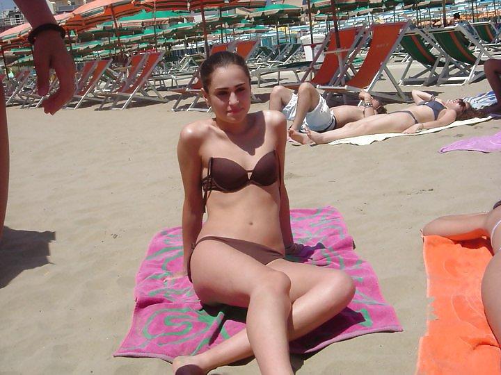 25P HORNY BEACH TEENS AND SLUTS 05- DIRTY COMMENTS PLS