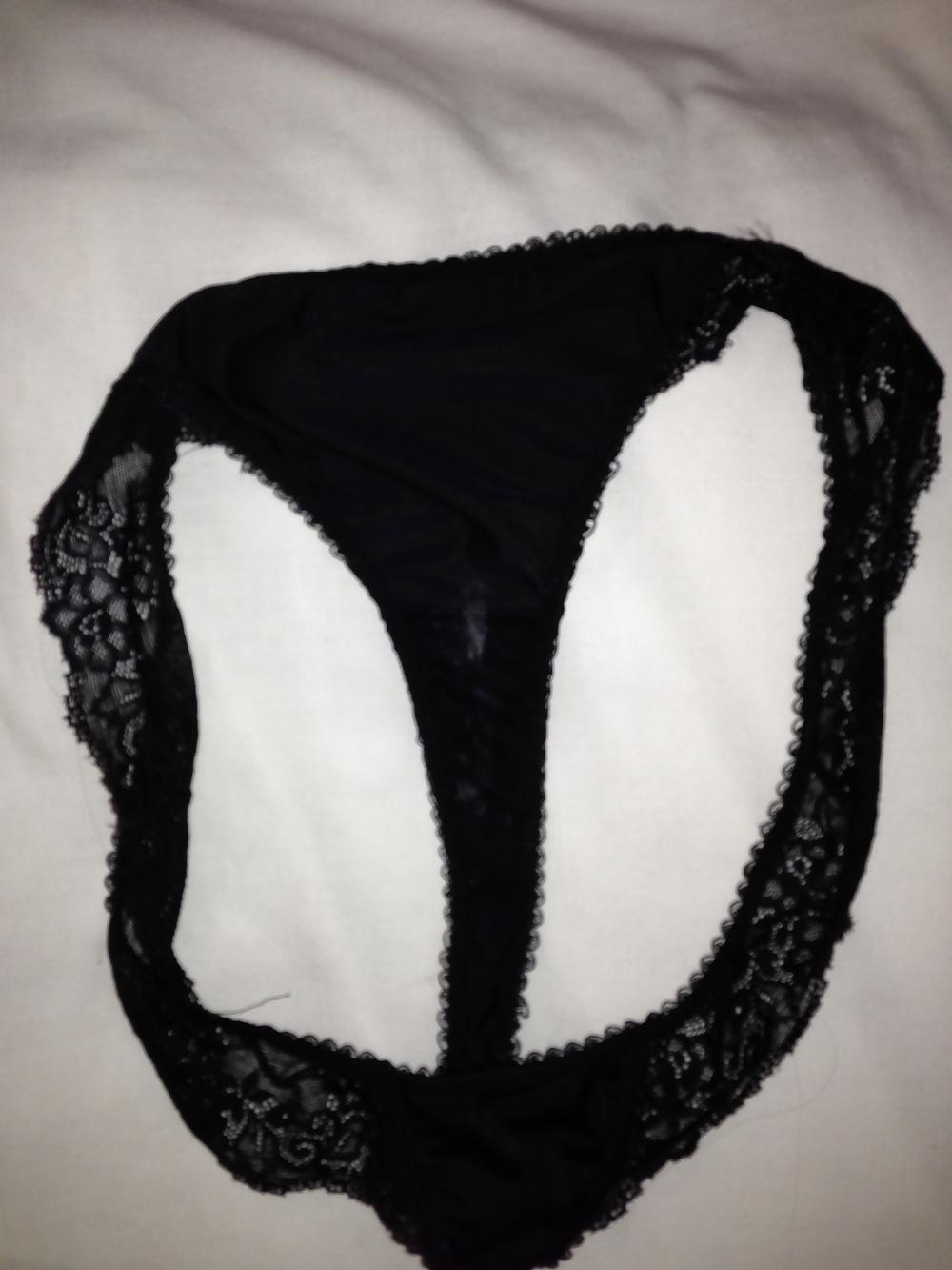 15P My gf,s pussy creamed knickers from today and has a taste 