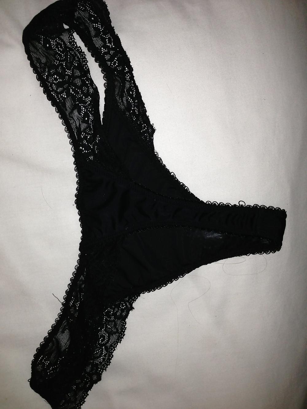 15P My gf,s pussy creamed knickers from today and has a taste 