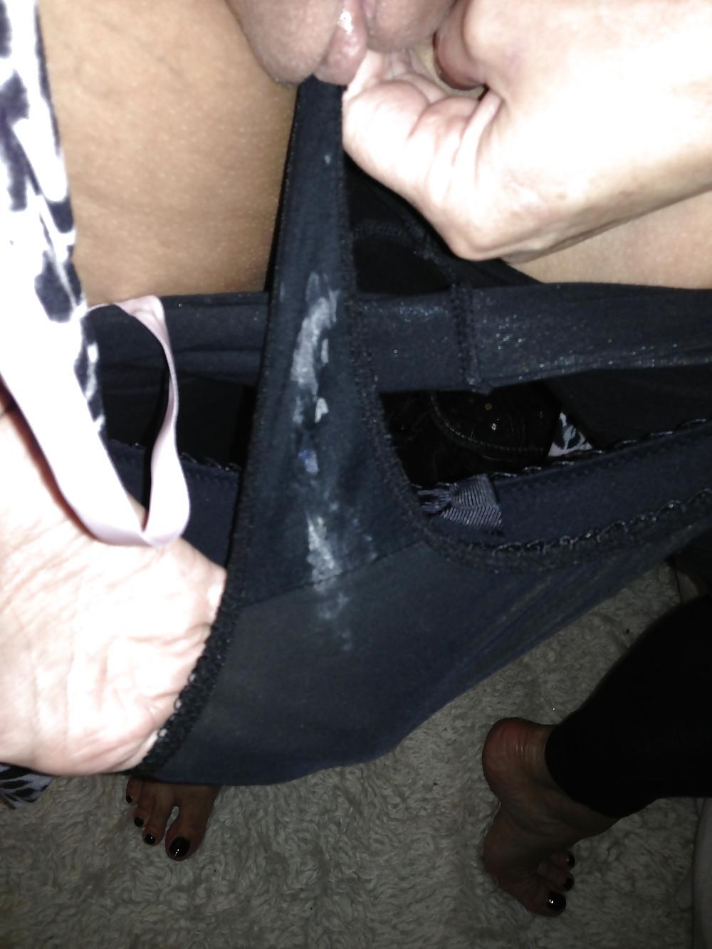 15P My gf,s pussy creamed knickers from today and has a taste 