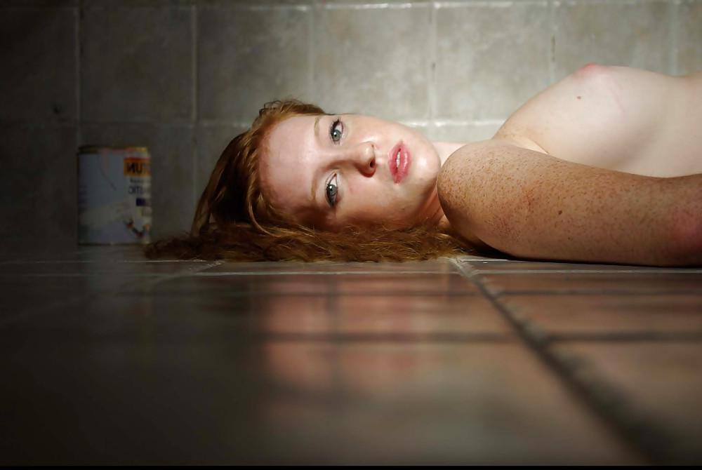 9P Sensual redhead - N. C. 