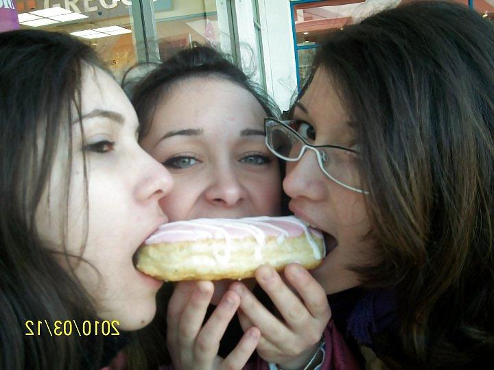 23P HORNY BEACH TEENS AND SLUTS 01 - DIRTY COMMENTS PLS