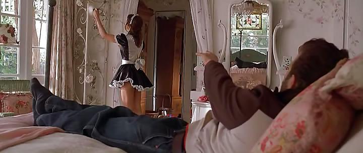 6P Jeniffer Aniston- french maid