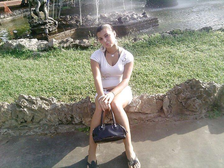 25P ITALIEN TEEN BITCHES - COMMENT DIRTY PLS