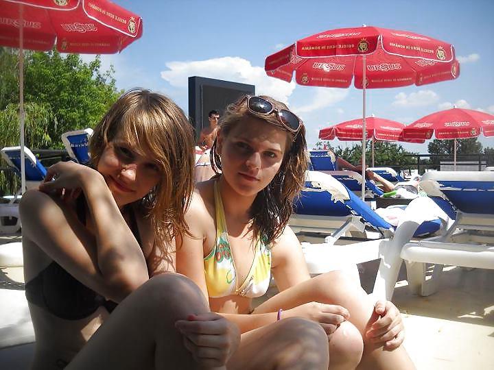 25P ITALIEN TEEN BITCHES - COMMENT DIRTY PLS