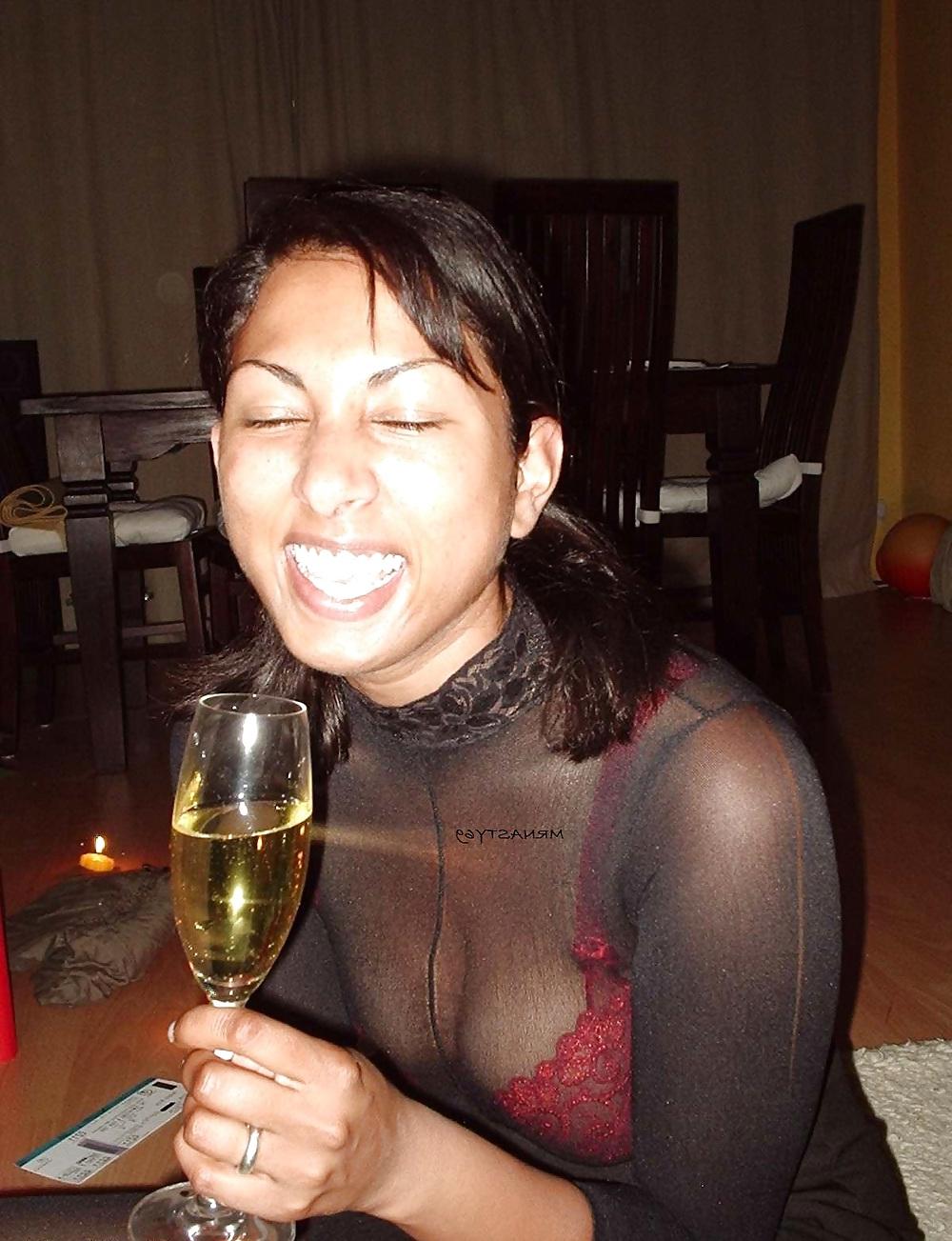 16P Arab Wife Sucks Dick