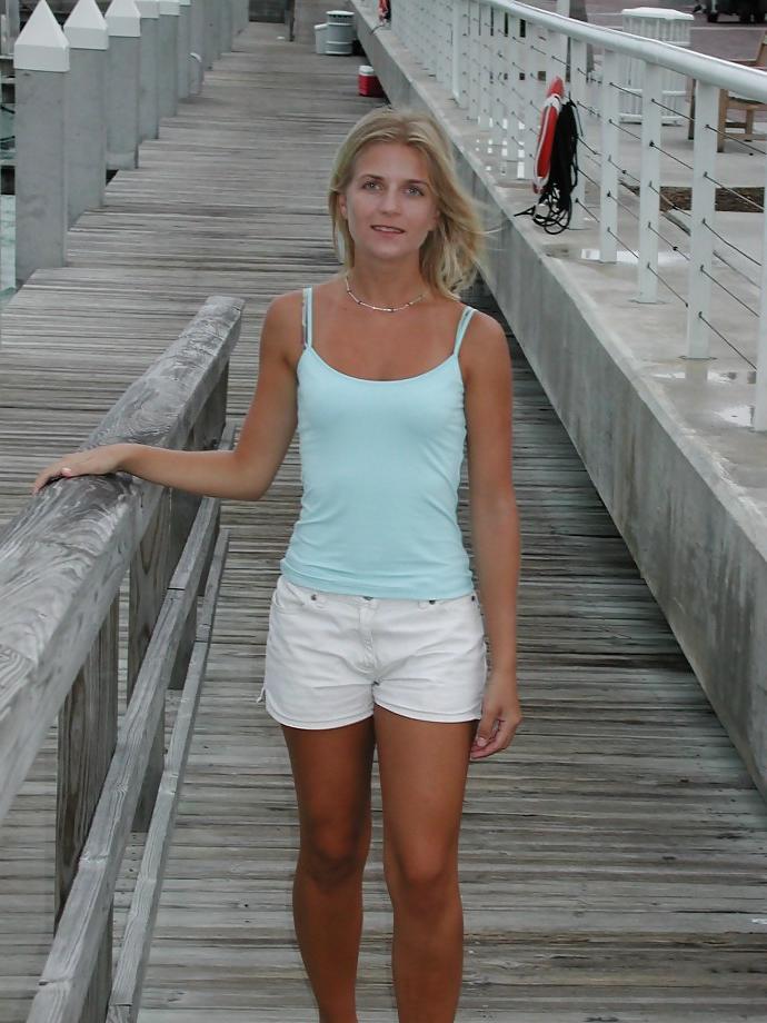 25P Vacation on a Boat