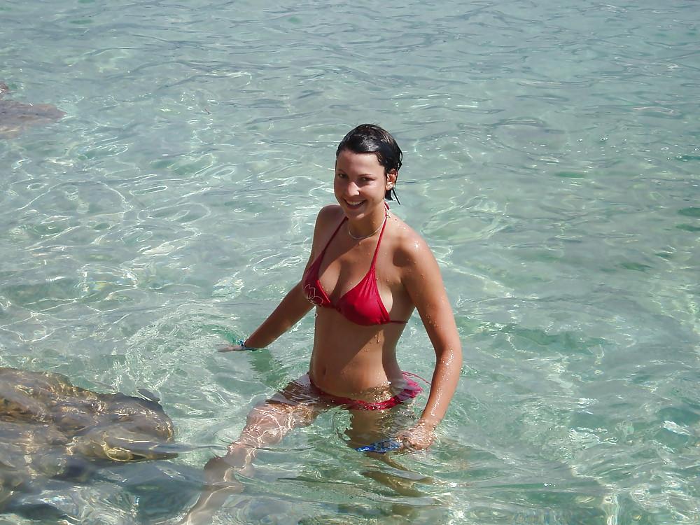 25P Busty Teen