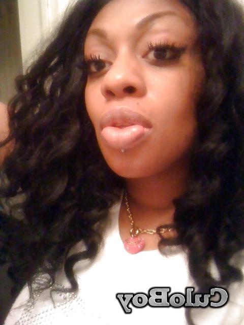 14P My lips were made to suck fat dick tell me what you think