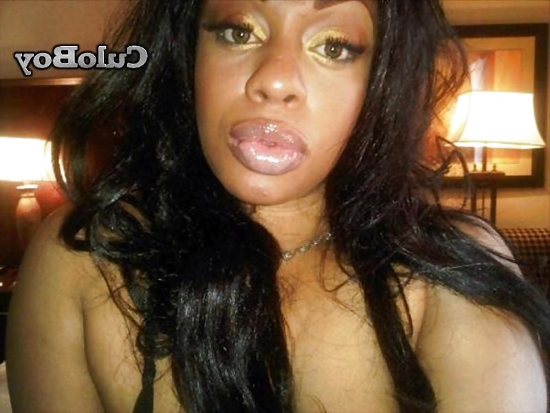 14P My lips were made to suck fat dick tell me what you think