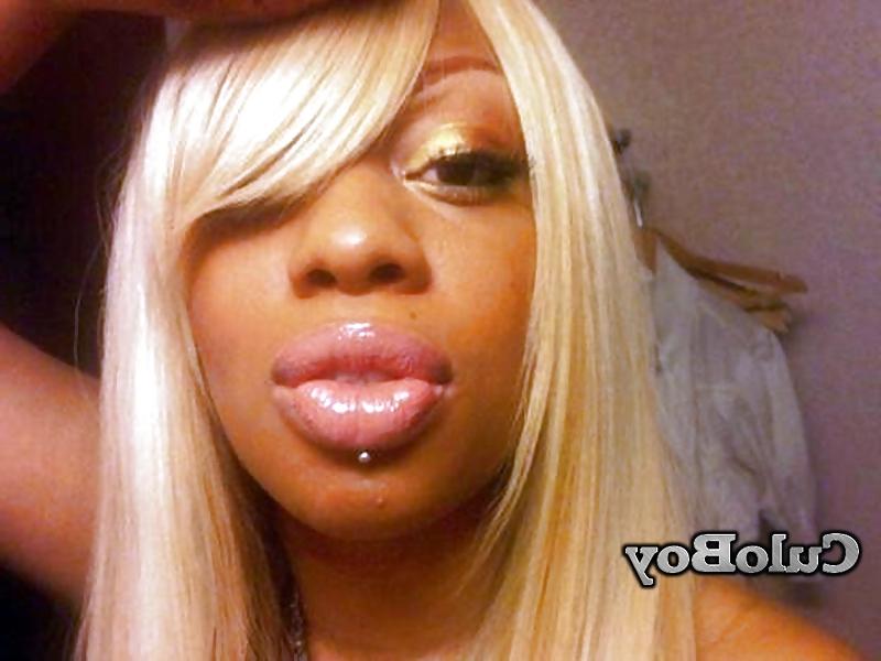 14P My lips were made to suck fat dick tell me what you think