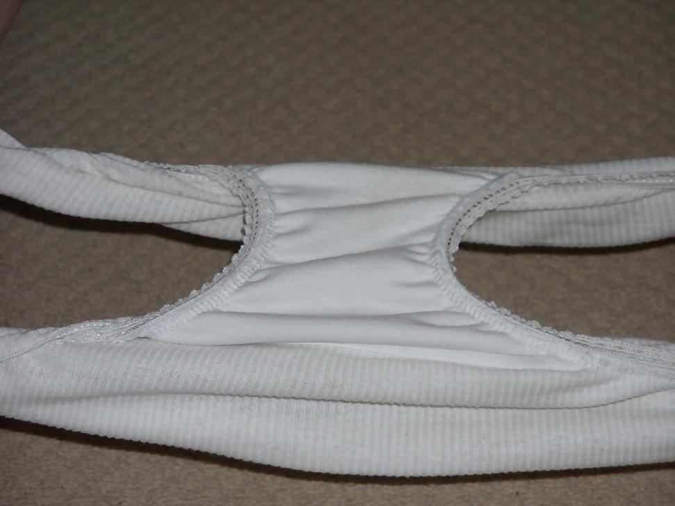 25P Dirty slut wife in full panties