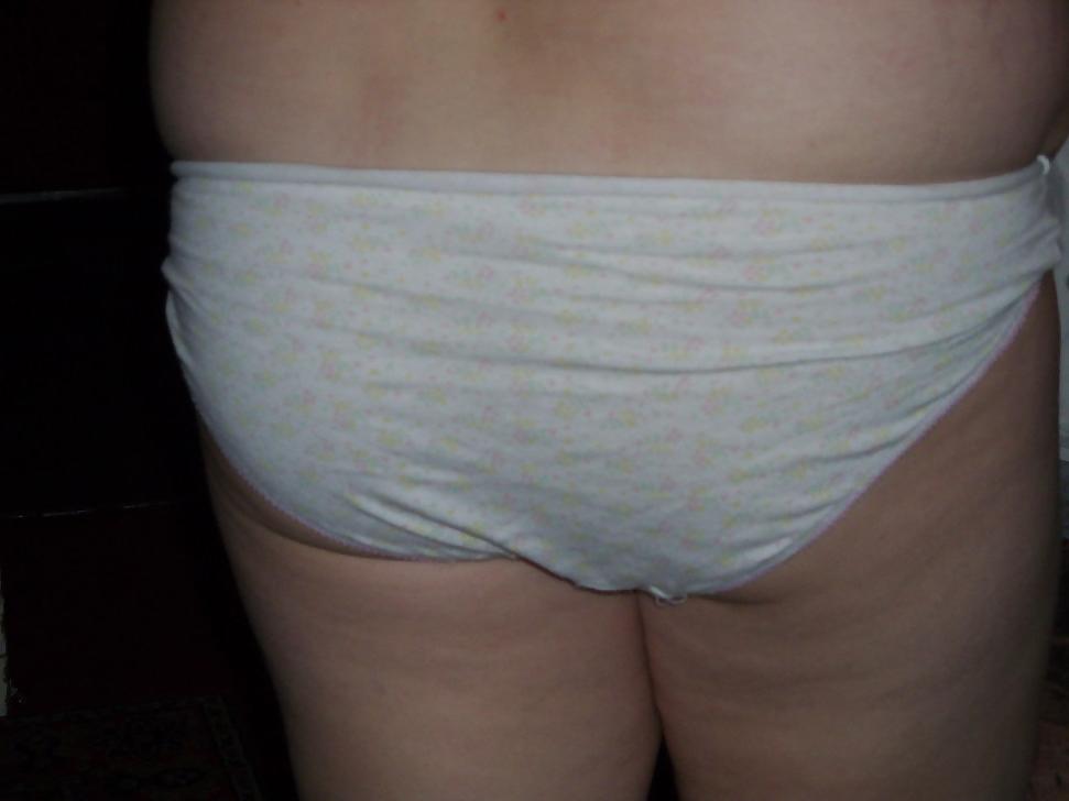25P Dirty slut wife in full panties