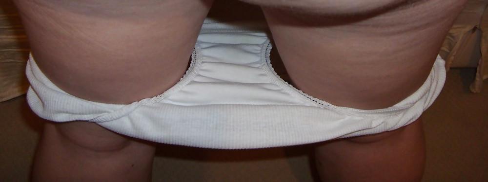 25P Dirty slut wife in full panties