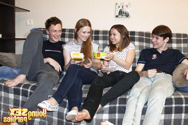 16P Exciting sex party photos