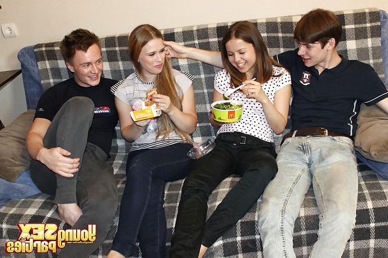16P Exciting sex party photos