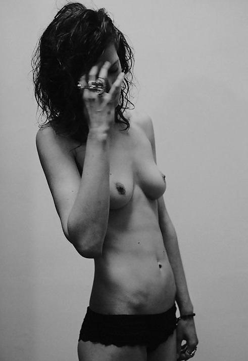 25P The Erotic Beauty of Petite Women Black and White 2