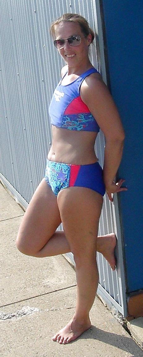 9P Donna In Blue Thong Bikini