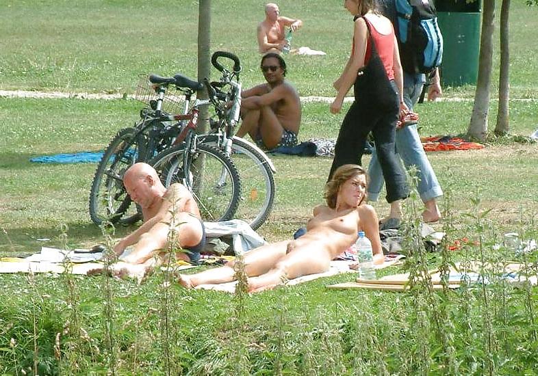 18P NUDIST CUNTS VOYEUR - COMMENT DIRTY 